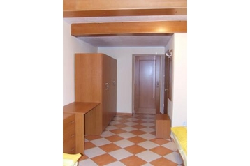 Eslovaquia Privát Staré Hory, Exterior